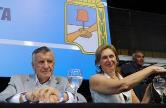 Télam 24/02/2016 Buenos Aires. El Congreso del Partido Justicialista comenzó a sesionar pasadas las 11.40, en el microestadio de Obras Sanitarias, y buscará definir el cronograma electoral para elegir autoridades nacionales peronistas. Foto: Daniel Dabove/Télam/lz