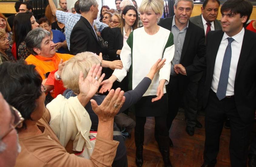 Photo of Ferraresi eligió cerrar su campaña junto a los abuelos de Avellaneda