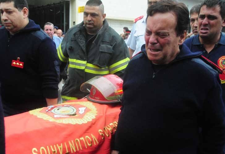 Photo of Funcionario porteño  amenaza al padre de bombero del incendio de Iron Mountain