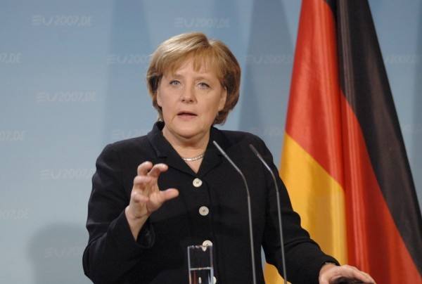 Photo of Merkel:  «Deben abandonar Alemania aquellos refugiados que llegaron por razones económicas»