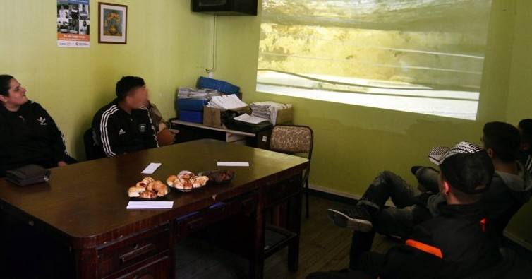 Photo of Brindan talleres de comunicación para jóvenes en conflicto con la ley