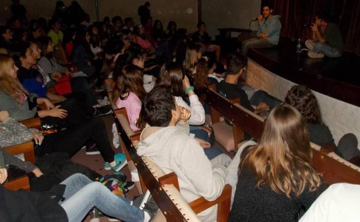 Photo of Necochea: Alumnos secundarios participan del quinto encuentro de Teatro Juvenil