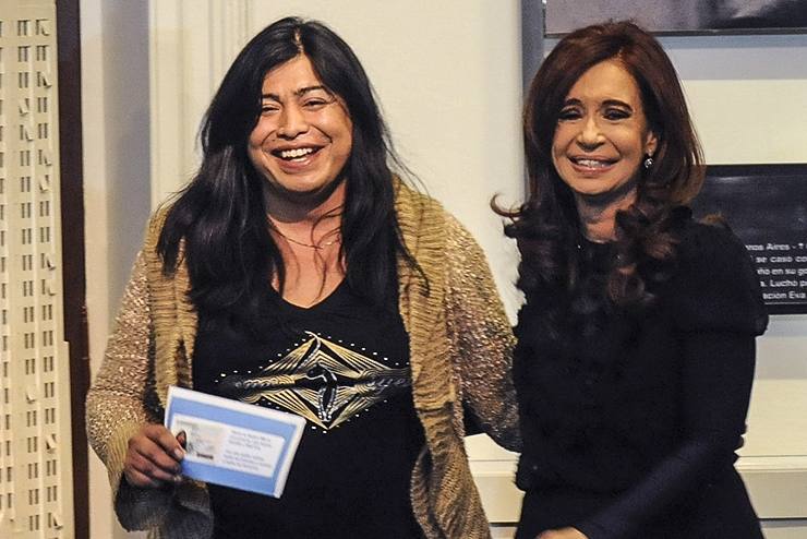 Photo of Cristina pidió colaboración para esclarecer el crimen de Diana Sacayán