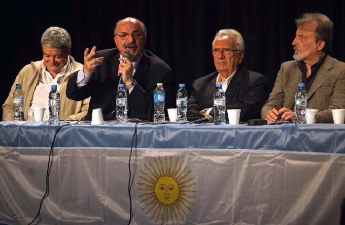 Photo of El «contracoloquio» repudió la complicidad de IDEA con la dictadura