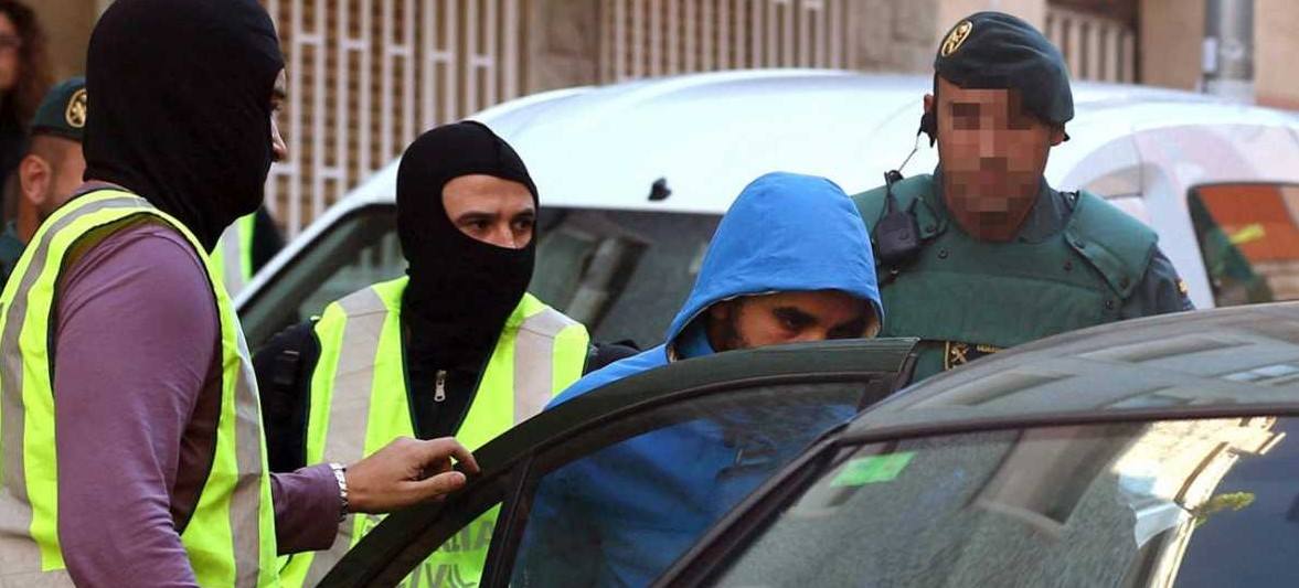 Photo of Detuvieron en Barcelona a dos islamistas por reclutar combatientes para el EI