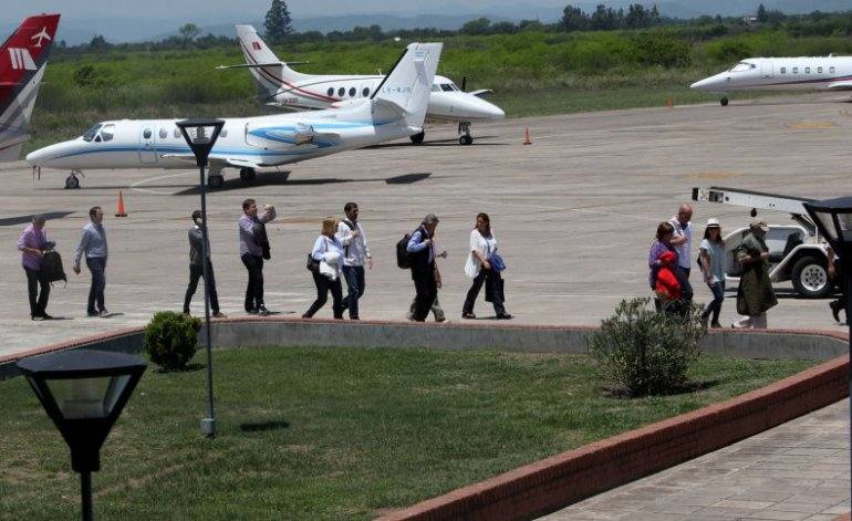 Photo of Más de 30 aviones privados para el cierre de Macri