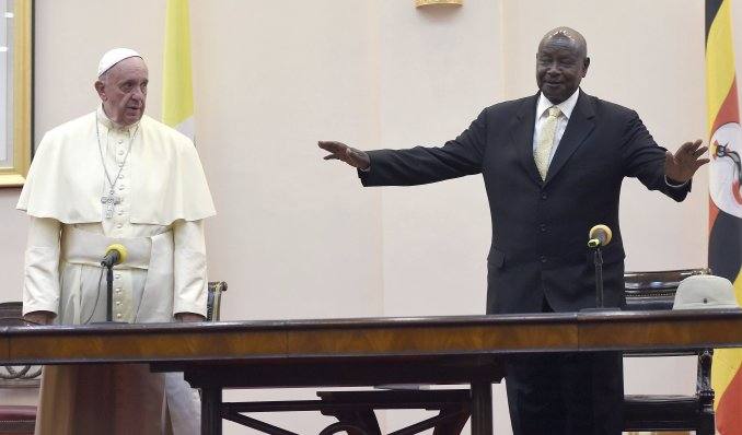 Photo of El Papa visita Uganda, segunda etapa de su gira por África