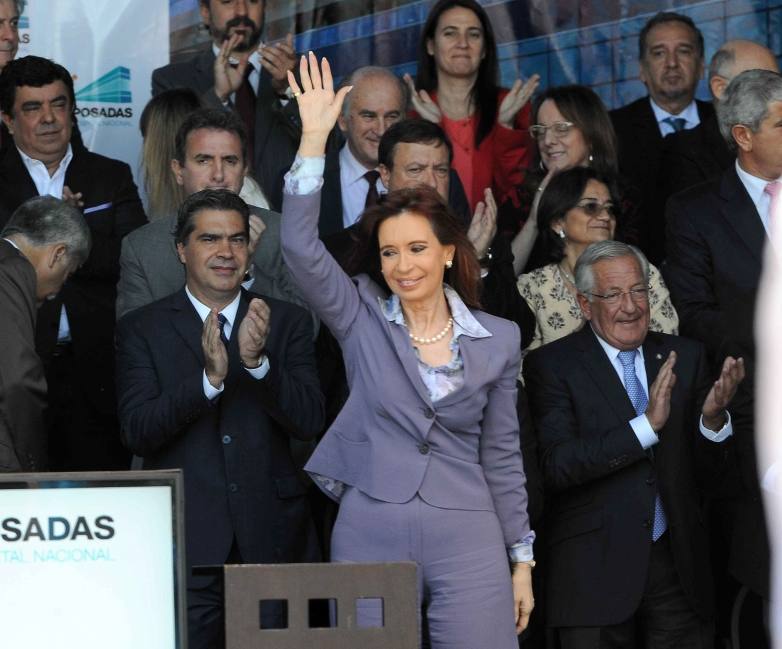 Photo of Cristina inauguró obras en el Hospital Posadas y en tres  del Bicentenario