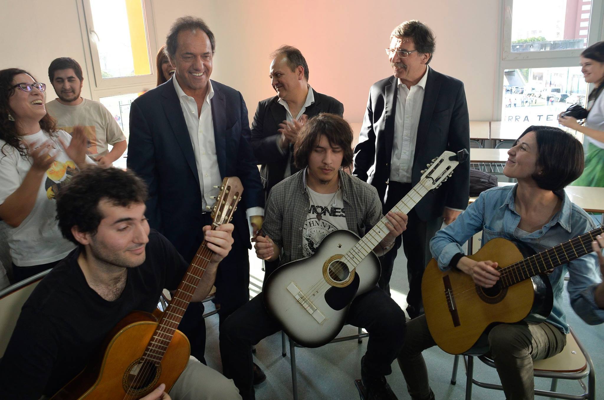 Photo of Scioli y Sileoni inauguraron nuevo edificio de la Escuela de Música Popular de Avellaneda