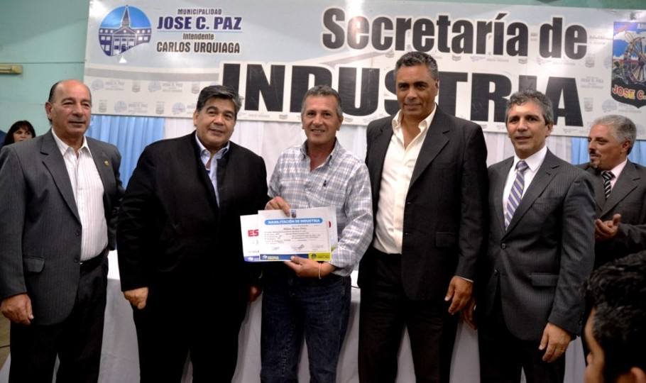 Photo of José C. Paz: El municipio entregó 40 habilitaciones definitivas a industrias locales