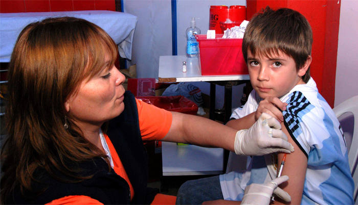 Photo of Desde el gobierno negaron la falta de vacunas