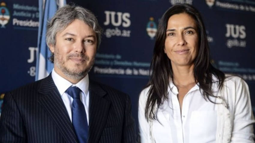 Photo of Insólito: abogados del FMI y del HSBC al frente de la UIF