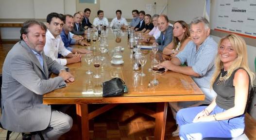 Photo of Mauricio Barrientos se reunió con legisladores
