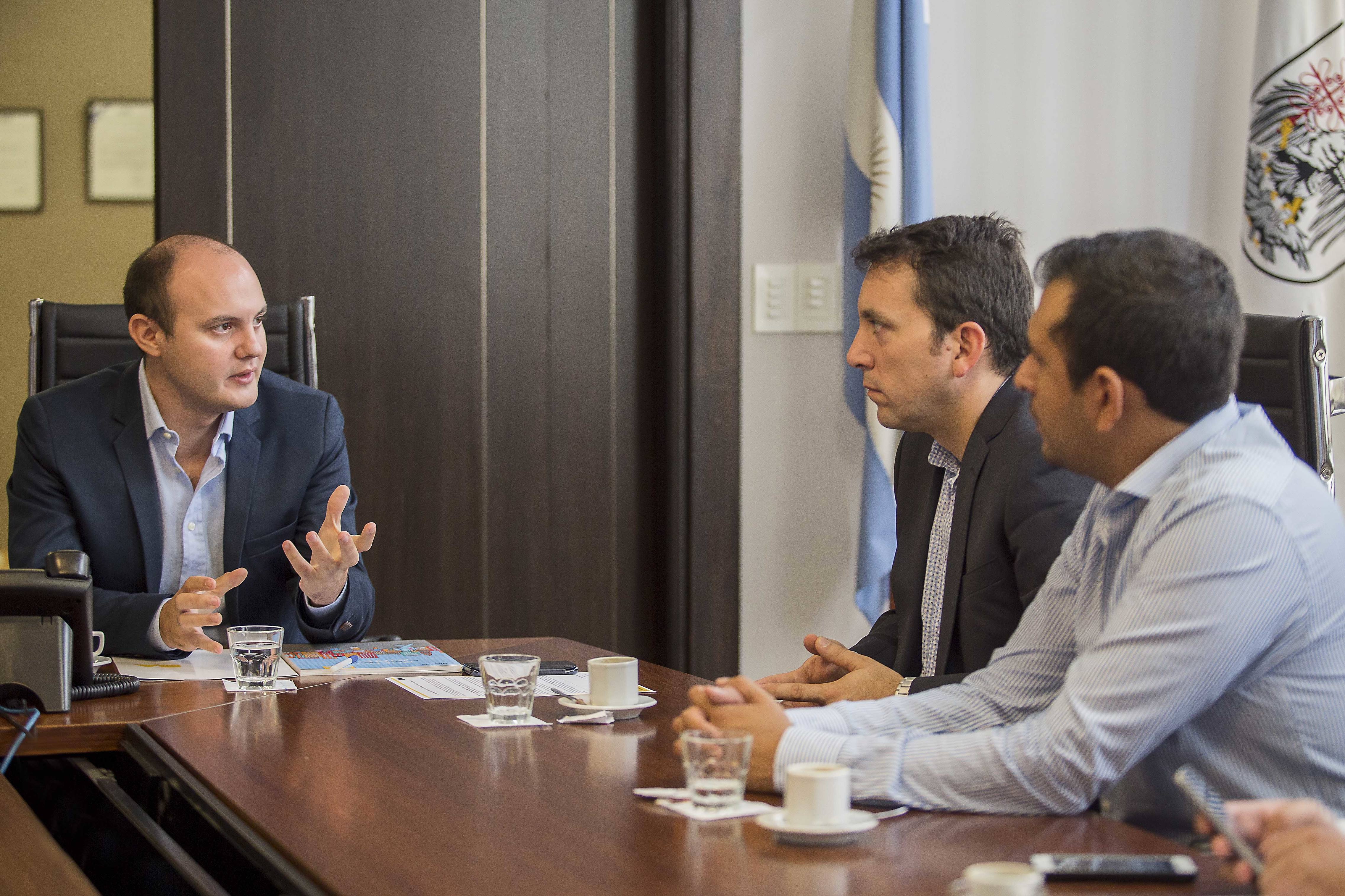 Photo of Buenos Aires y Godoy Cruz avanzan para potenciar programas de empleo
