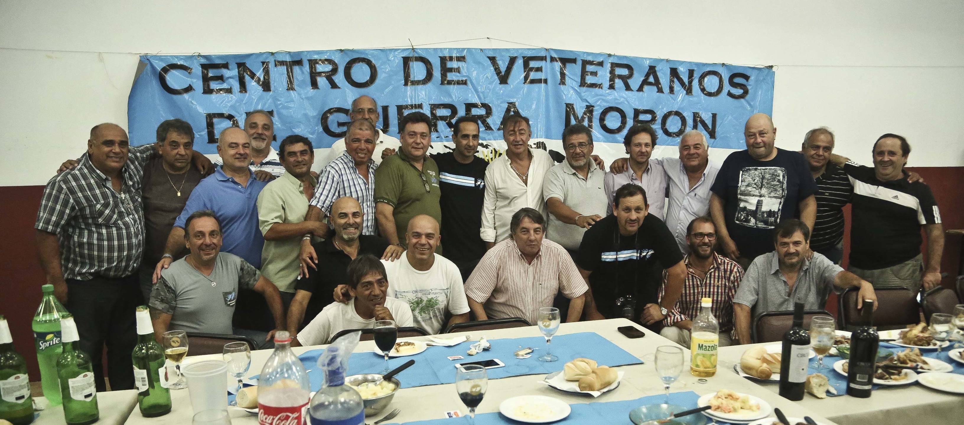 Photo of Morón: Tagliaferro visitó a Veteranos de Guerra