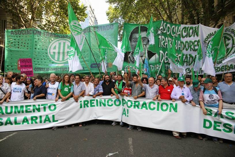 Photo of #24F: Gran convocatoria en la primera protesta contra Macri