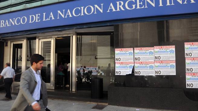 Photo of Los bancarios a un paso  del paro