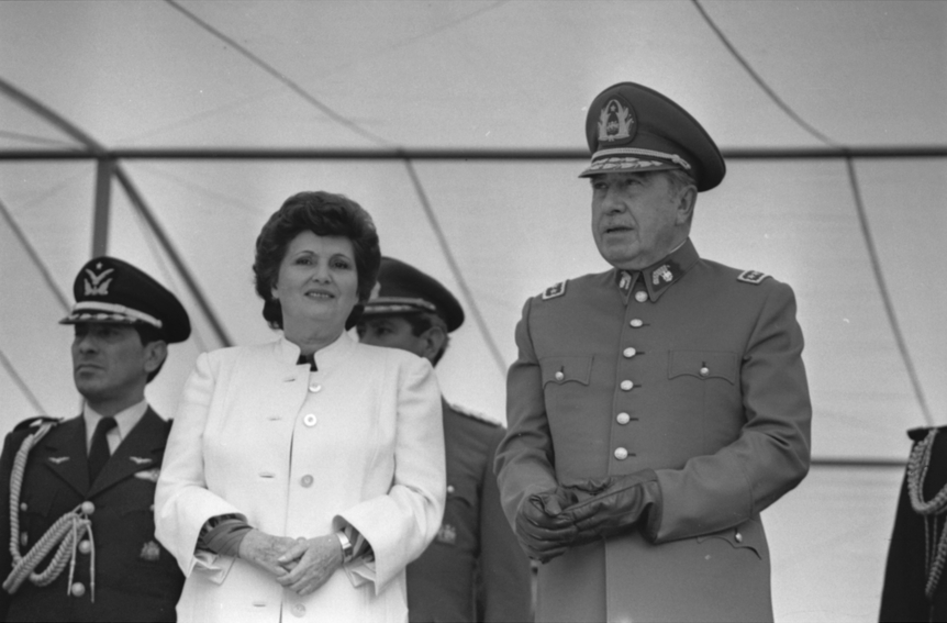 Photo of Sale a la luz la millonaria red de propiedades de la viuda de Pinochet