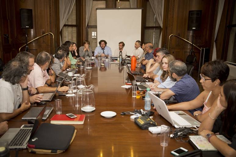 Photo of Teatristas del país se reunieron en la sede de Cultura