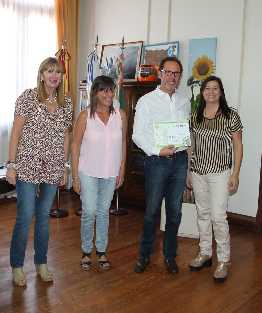 Photo of Casares: Nuevos subsidios a escuelas rurales del partido