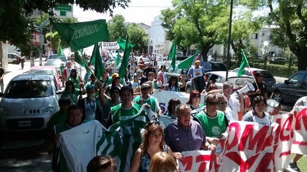 Photo of Los estatales volvieron a marchar contra el ajuste de Vidal