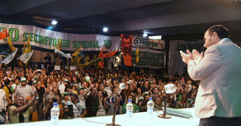 Photo of Una multitudinaria asamblea de trabajadores legislativos apoyó a Di Próspero