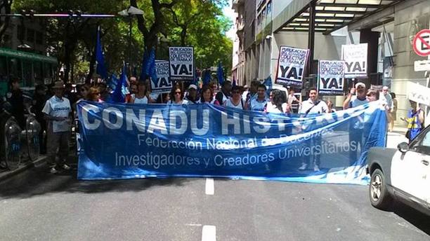 Photo of La UNLP se moviliza contra el macrismo