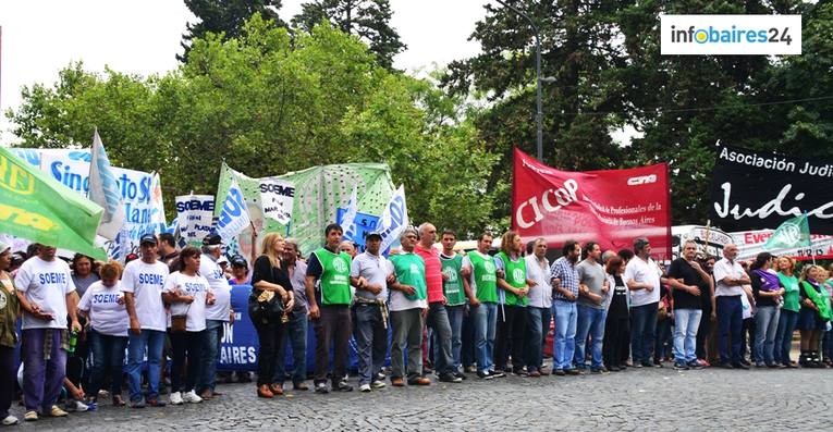 Photo of Los estatales bonaerenses sellaron la unidad contra Vidal y el vaciamiento del Estado