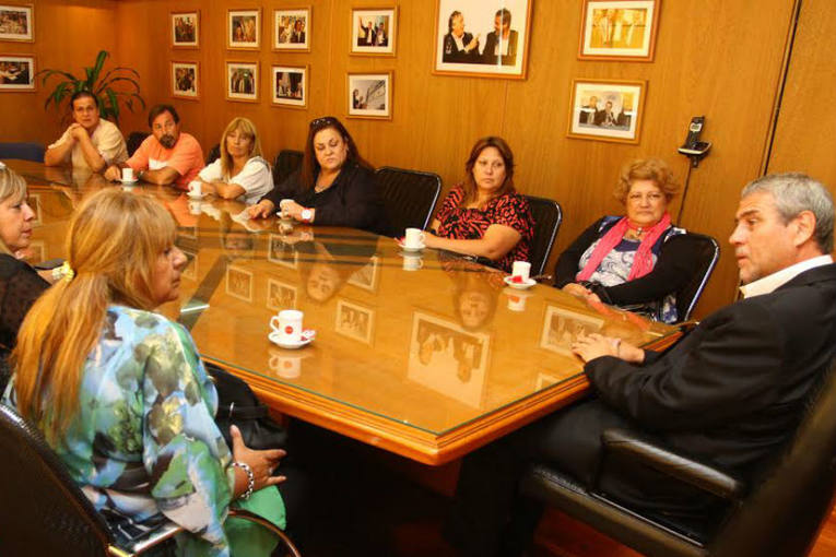 Photo of El intendente de Avellaneda recibió a dirigentes de gremios estatales