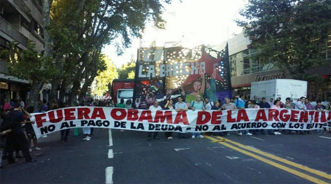 Photo of El blindaje mediático no logró callar las voces en contra de Obama