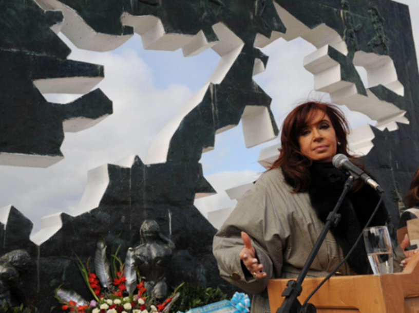 Photo of Gracias a una presentación de CFK, Argentina ganó un %35 de superficie marítima