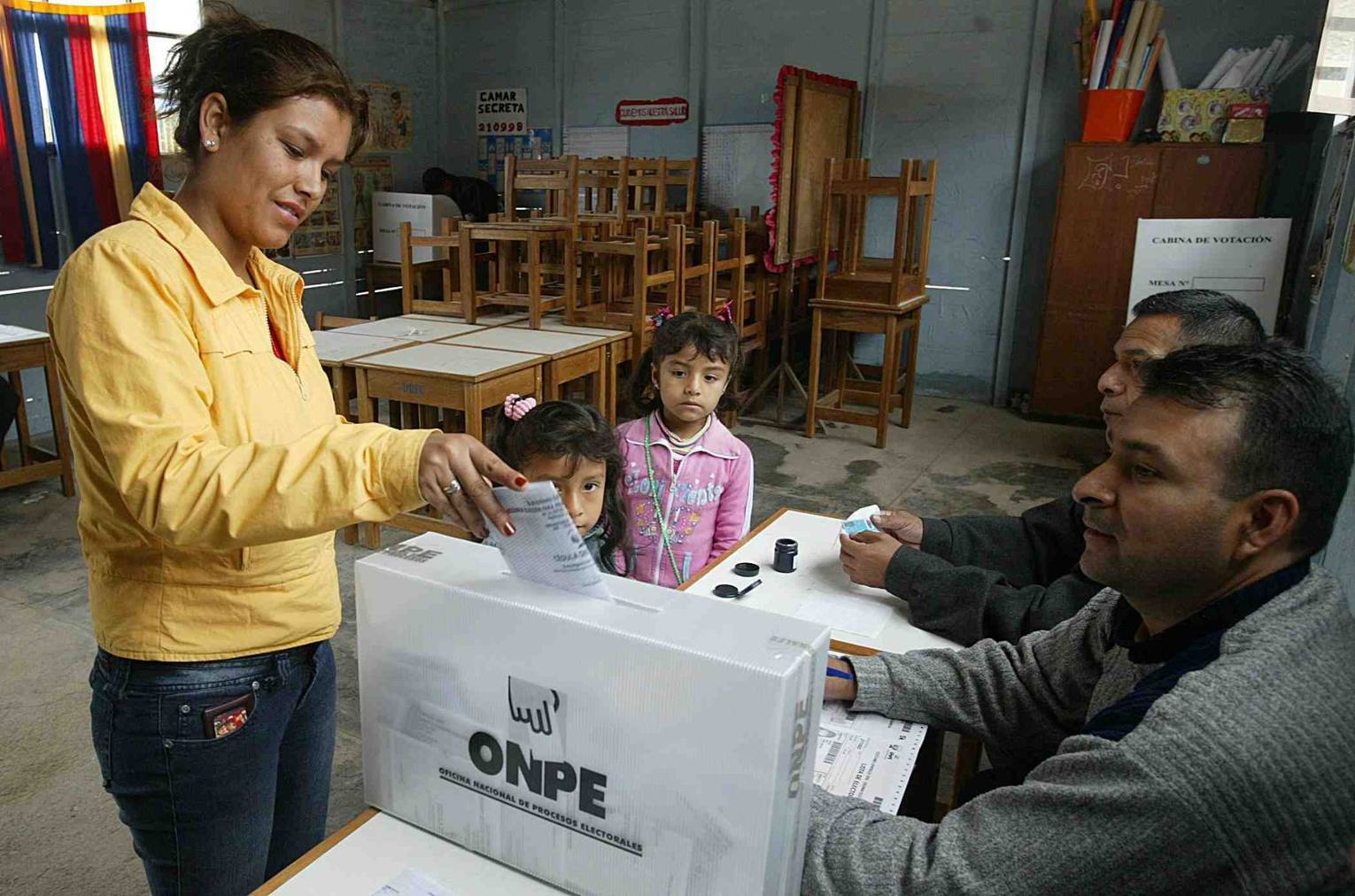 Photo of Elecciones en Perú: Por irregularidades formales, dos candidatos quedaron afuera