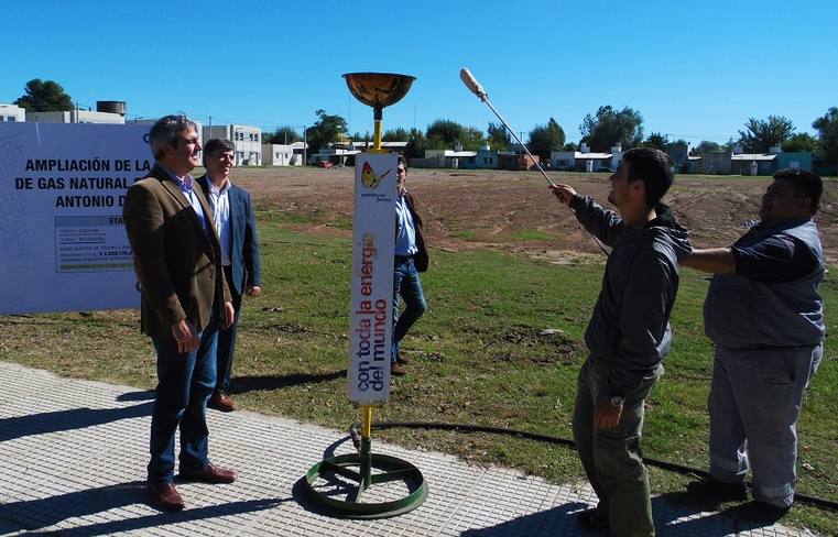 Photo of Areco: Municipio y Fenosa inauguraron red de Gas Natural en el Barrio Municipal