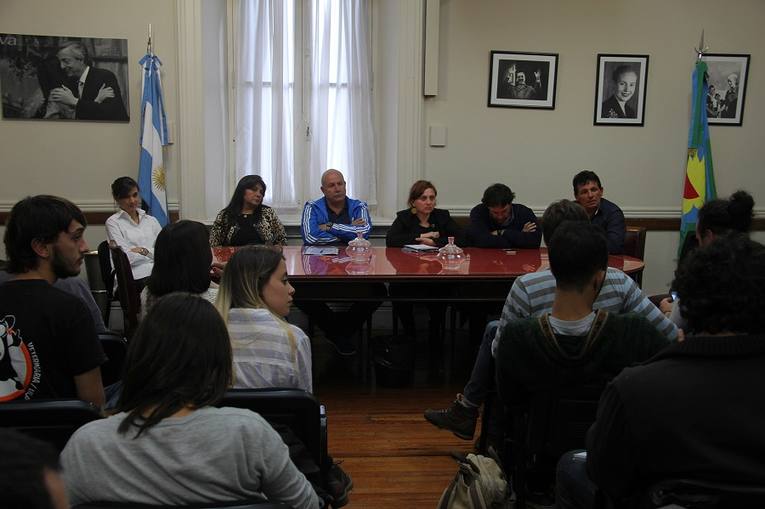 Photo of Legisladores reclamaron a Vidal reglamentación de ley de Boleto Educativo