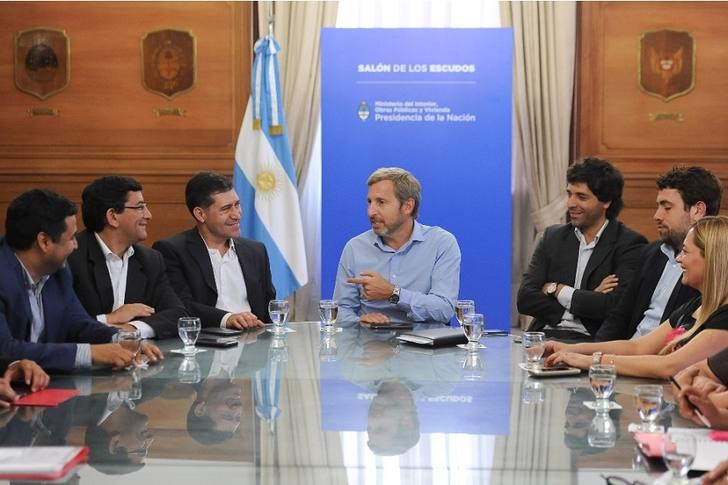 Photo of Encuentro del ministro del Interior con el gobernador e intendentes de La Rioja