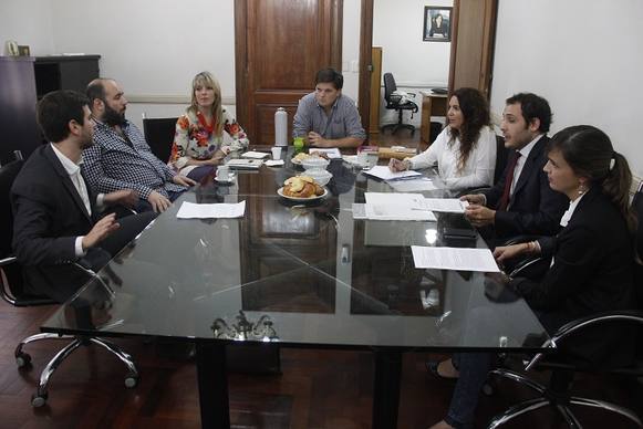 Photo of Presentan amparo para frenar el aumento de gas