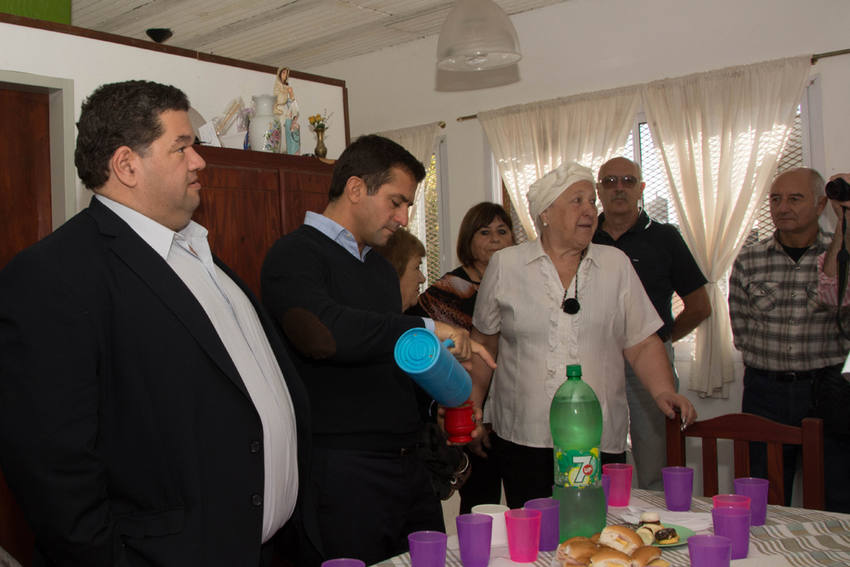 Photo of Gribaudo visitó centro de jubilados en Berisso