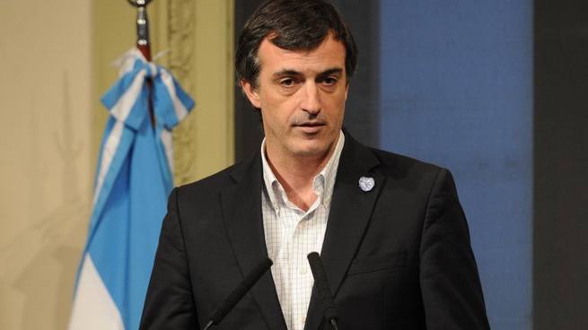 Photo of Esteban Bullrich: «El ingreso irrestricto es demagogia»