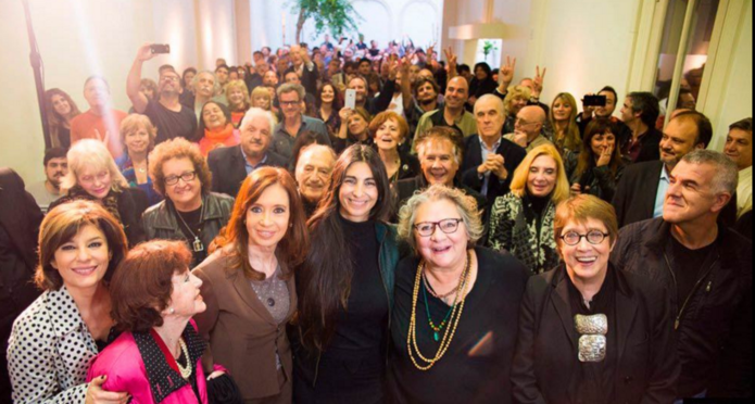 Photo of CFK: «La Patria salió a la calle porque no tiene miedo»