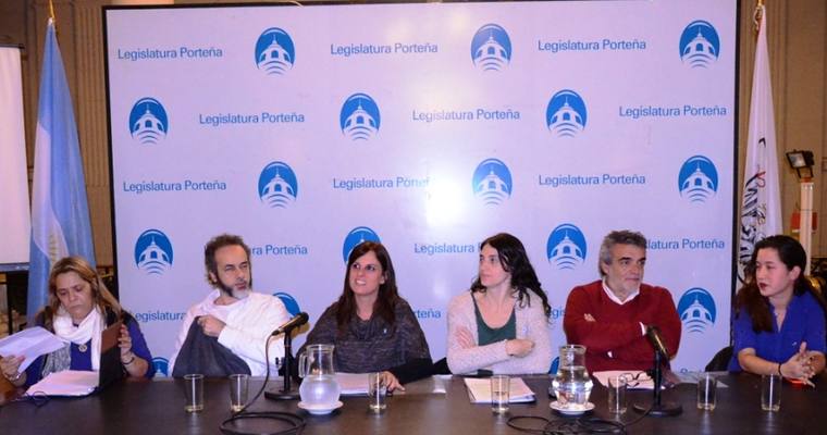 Photo of Legisladoras FPV presentaron proyecto de ley de financiamiento educativo