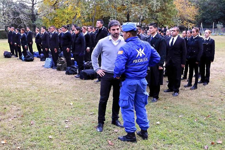 Photo of Hurlingham sumó 61 nuevos cadetes a la Policía Local