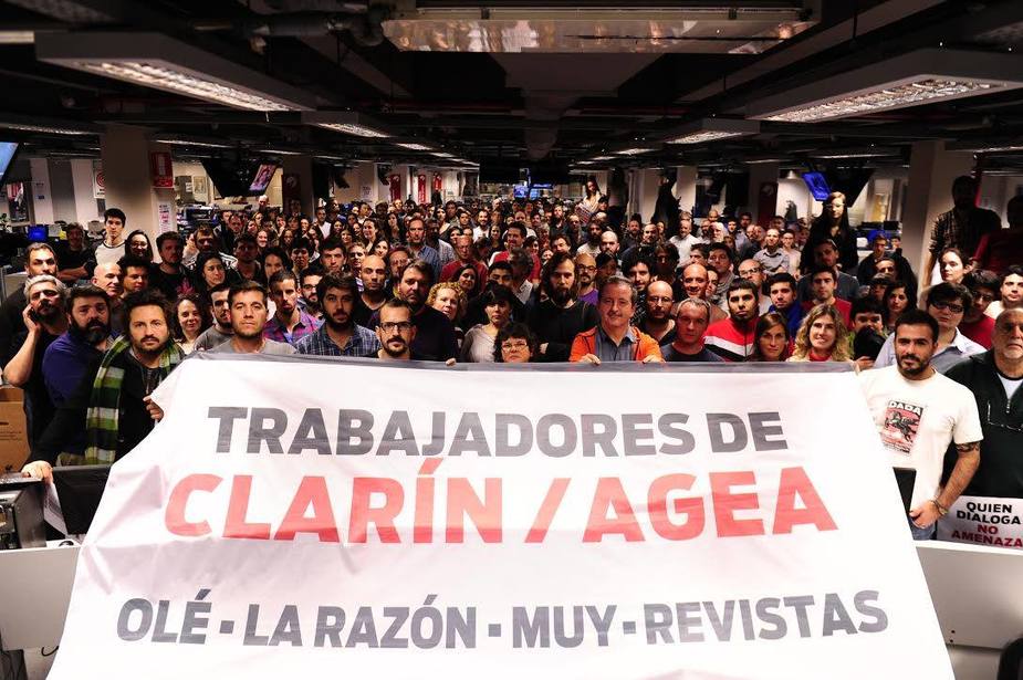 Photo of Video | Cacerolazo en Clarín: «El sueldo no alcanza»