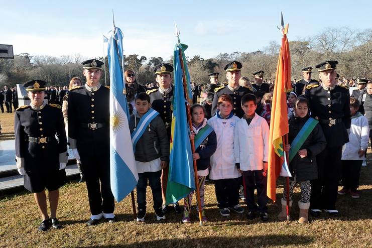 Photo of Patricio Mussi acompañó a alumnos berazateguenses en la promesa a la bandera