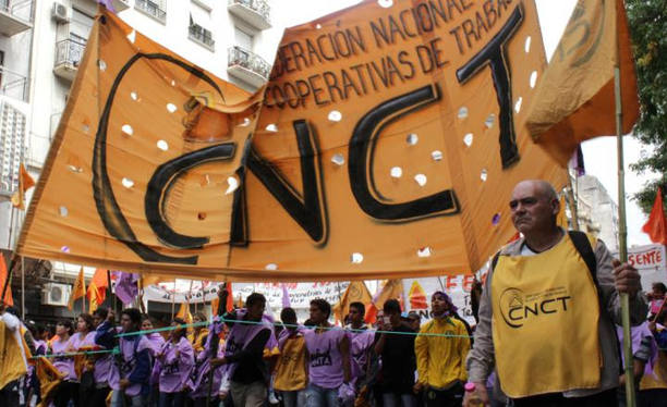 Photo of Cooperativas se movilizan «contra el tarifazo y en defensa del trabajo”