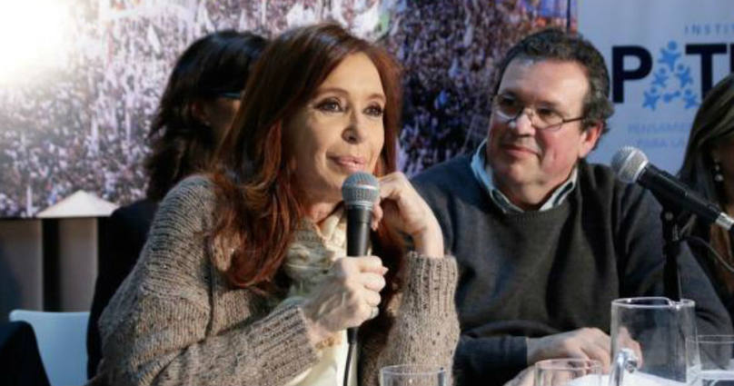 Photo of Cristina denuncia «el show mediático y el hostigamiento permanente del poder judicial»