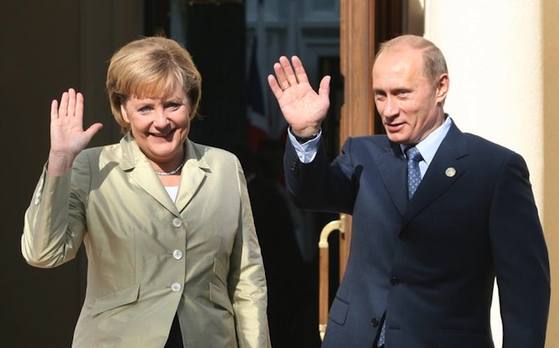 Photo of Merkel insta a la OTAN a mantener abierto el diálogo con Rusia