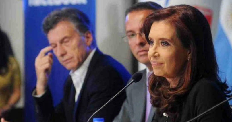 Photo of Cae la imagen de Macri y sube la de Cristina