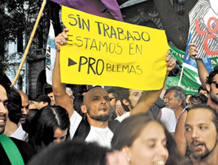 Photo of No lo salva nadie: Con Macri 700.000 personas perdieron el trabajo
