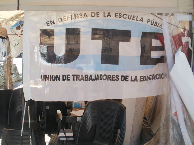 Photo of UTE y CTERA rechazan intento de modificación del Estatuto Docente en CABA