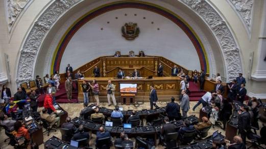 Photo of Por ahora, la oposición suspende el juicio contra Nicolás Maduro